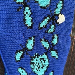 Betsy Johnson infinity knitted scarf